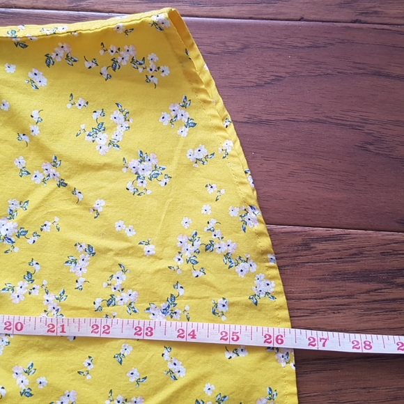 GAP Women's Yellow Floral Button Down Shirt Size M - Picture 10 of 16